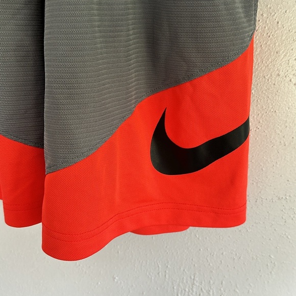 Youth, small Nike dri fit athletic shorts - Picture 2 of 4